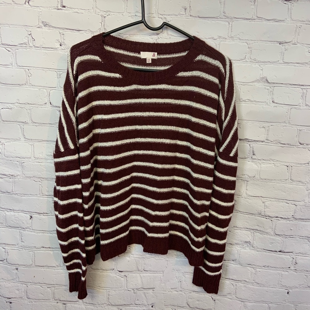 SO brand lightweight sweater
